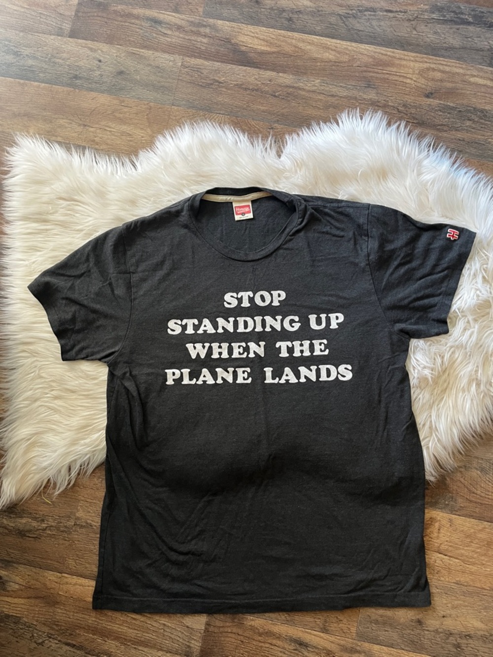 Homage “Stop Standing Up When the Plane Lands” T-Shirt Gray Men’s Large tee